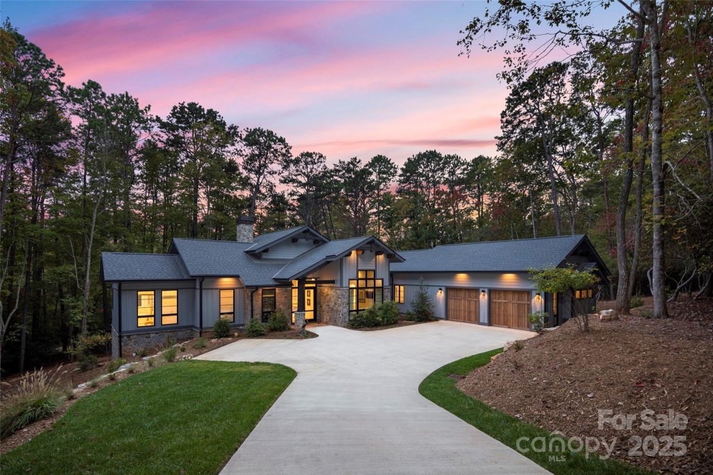 1565 Country View Way