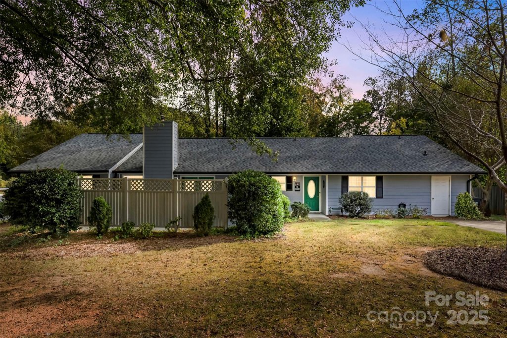 Huntingtowne Farms, Charlotte community