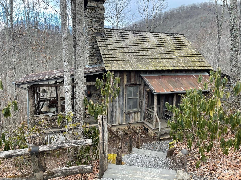 139 15 Boarding House Way 115