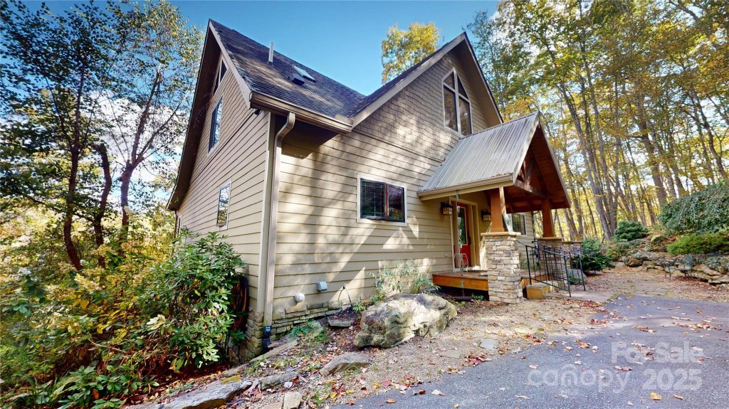 Mountain Glen, Newland community