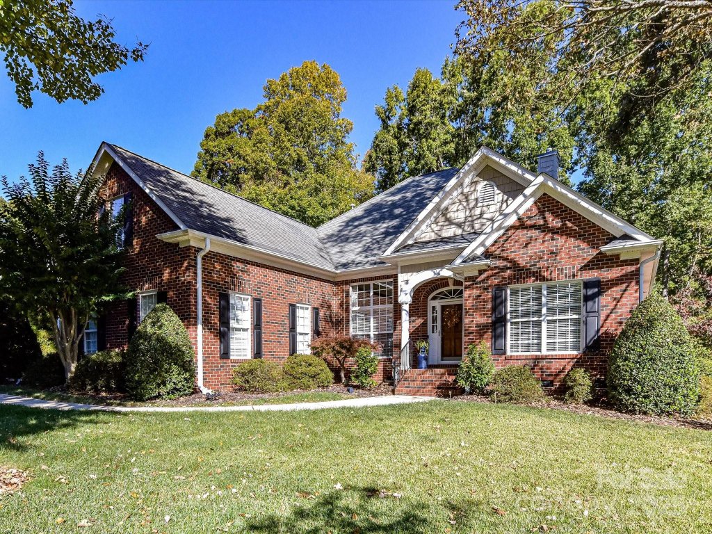 Savannah Way, Monroe community