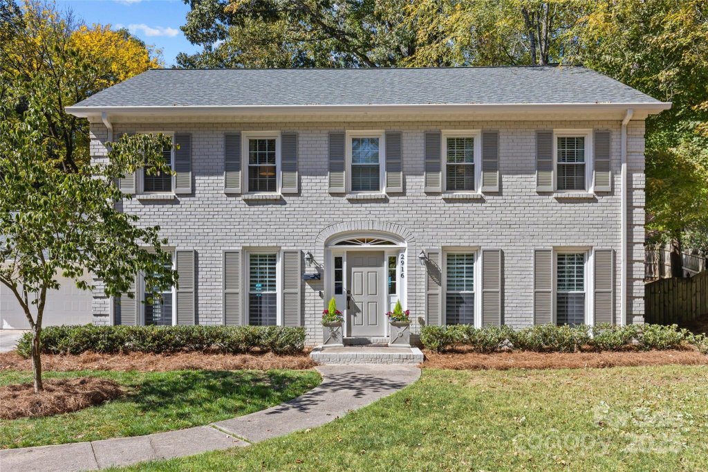 2916 Rustic Lane