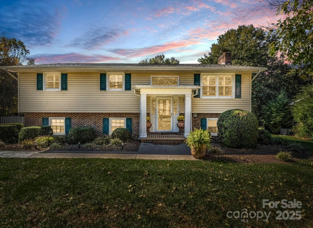 Havenwood, Hickory community