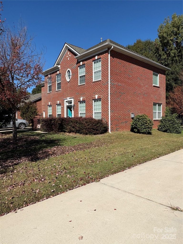 716 Millstream Drive