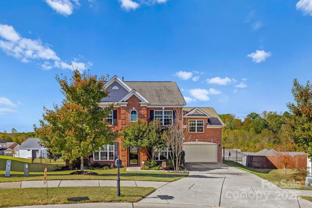 859 Swaying Oaks Court