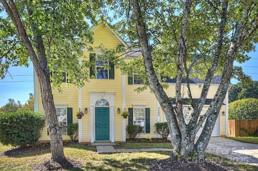 9509 Green Apple Drive