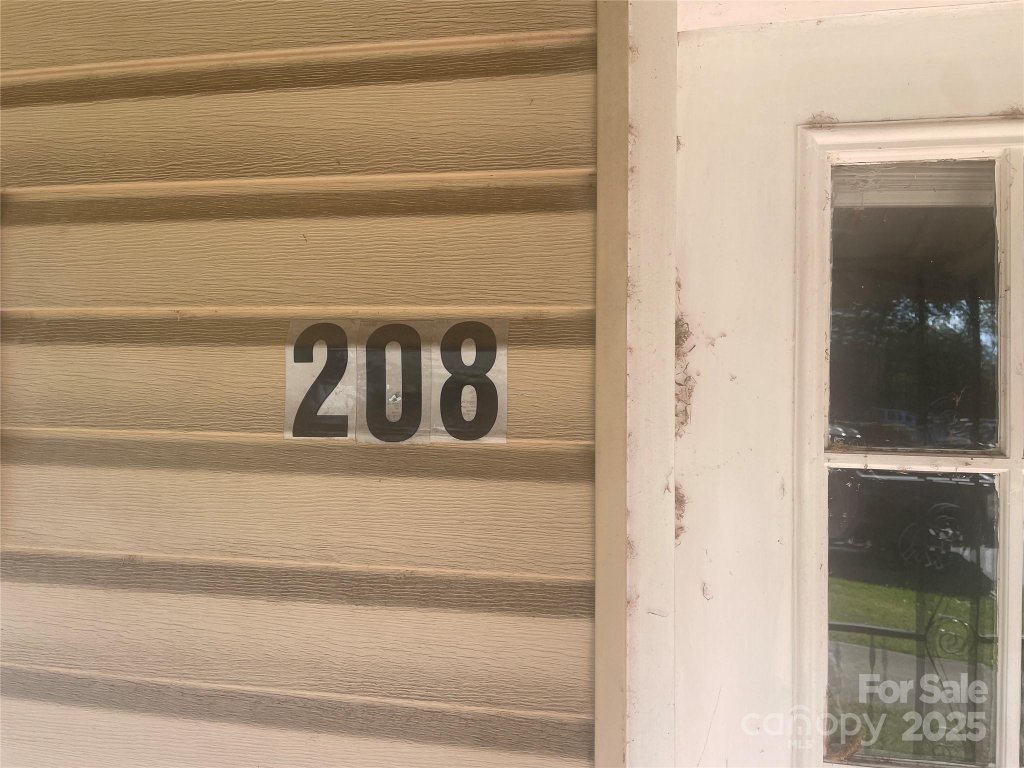 208 Virginia Avenue