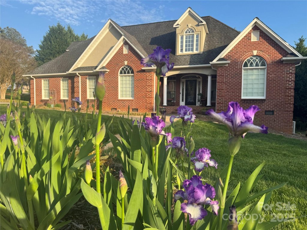 1308 Moonshadow Lane