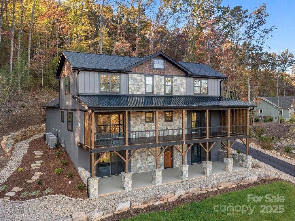 3 Erin Glen Court