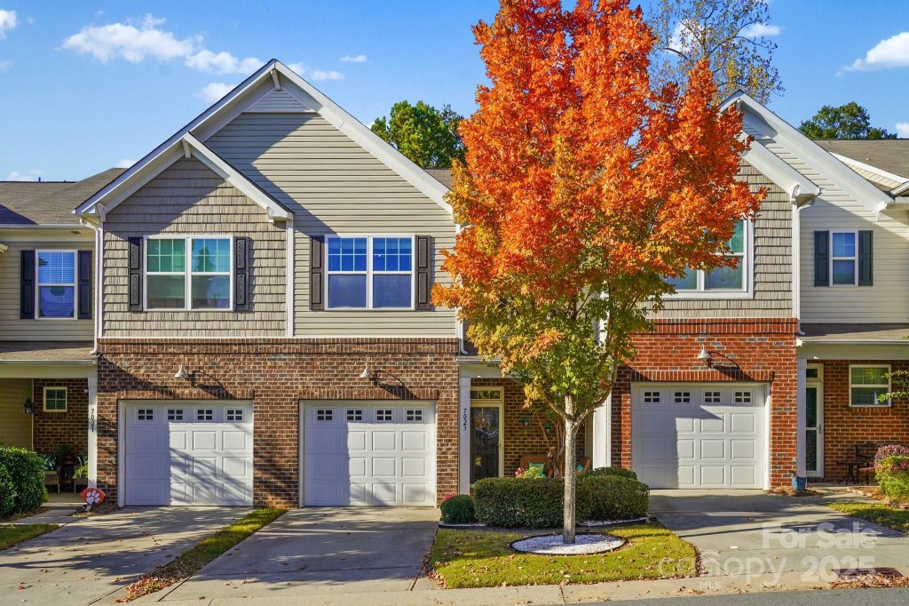 7023 Woodsbay Lane