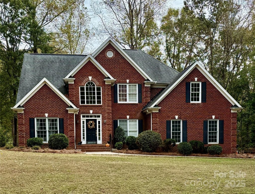 1042 Croyden Court