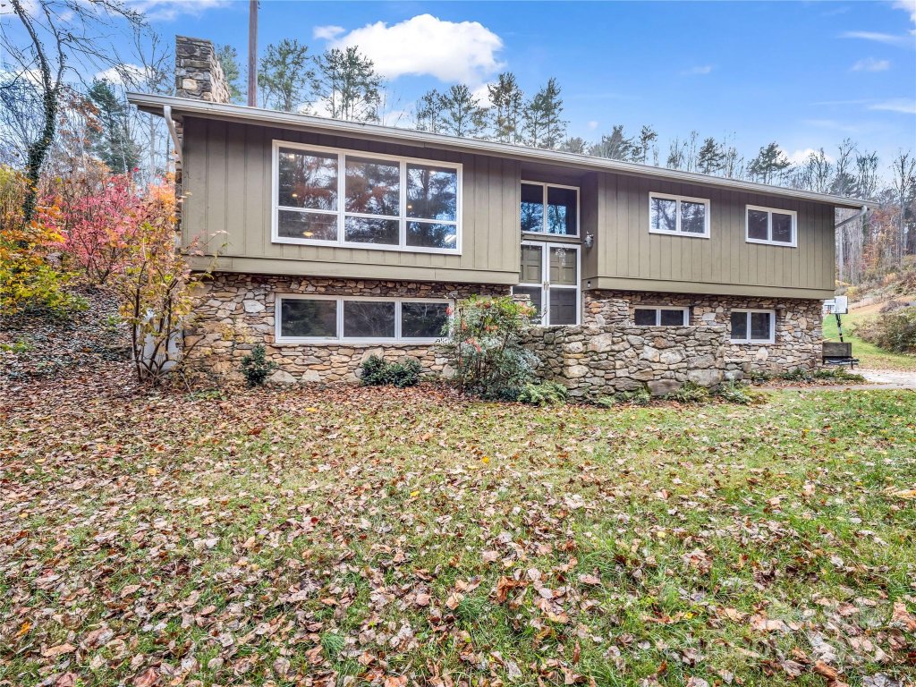 35 Fieldcrest Circle