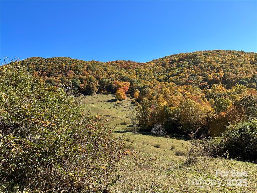 5 Hidden Valley Road