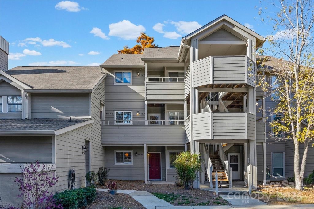 2545 Stockbridge Drive