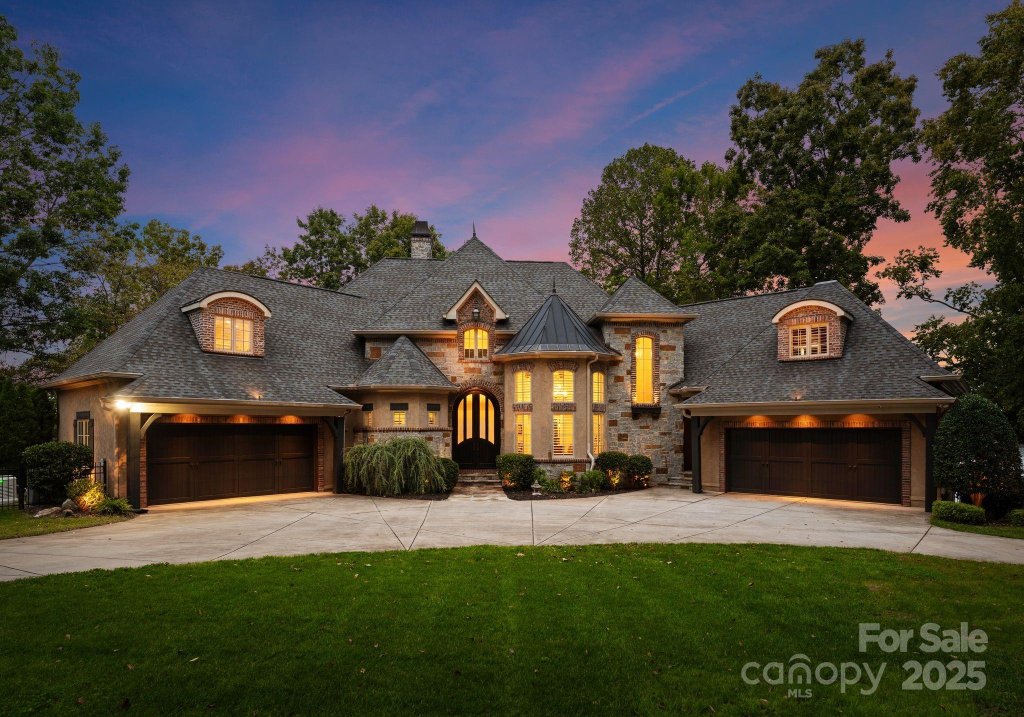 115 Emerald Point Lane