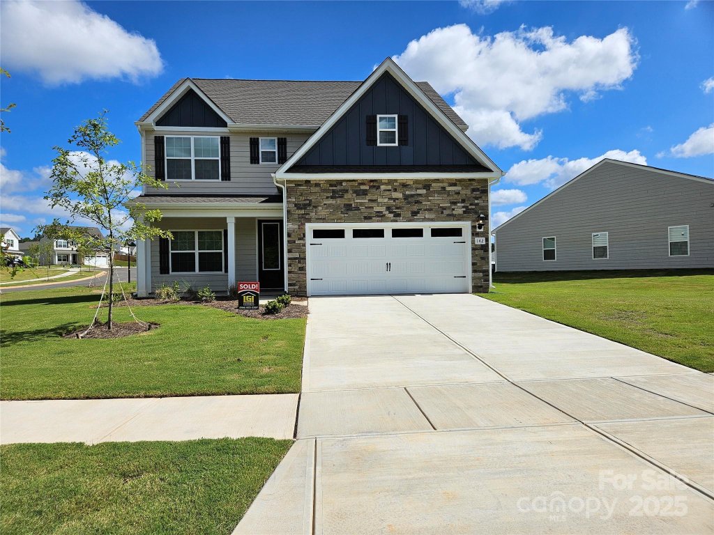 Colonial Crossing, Troutman community