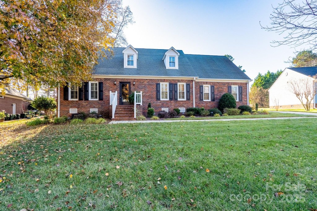 621 Peace Haven Road