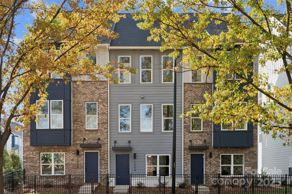 1354 Hamilton Street