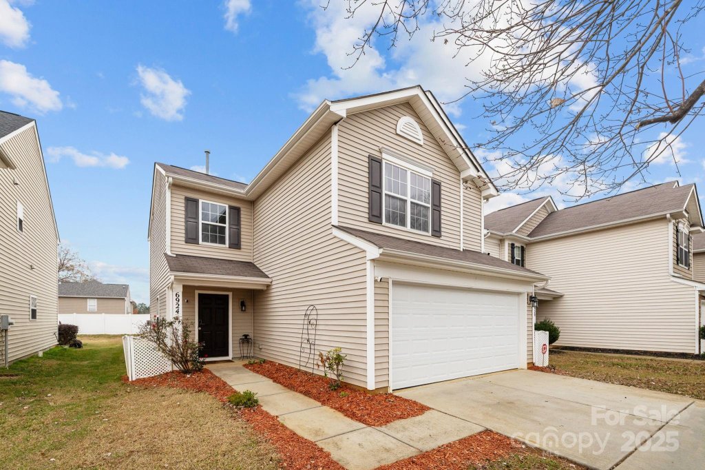 Laurel Valley, Charlotte community