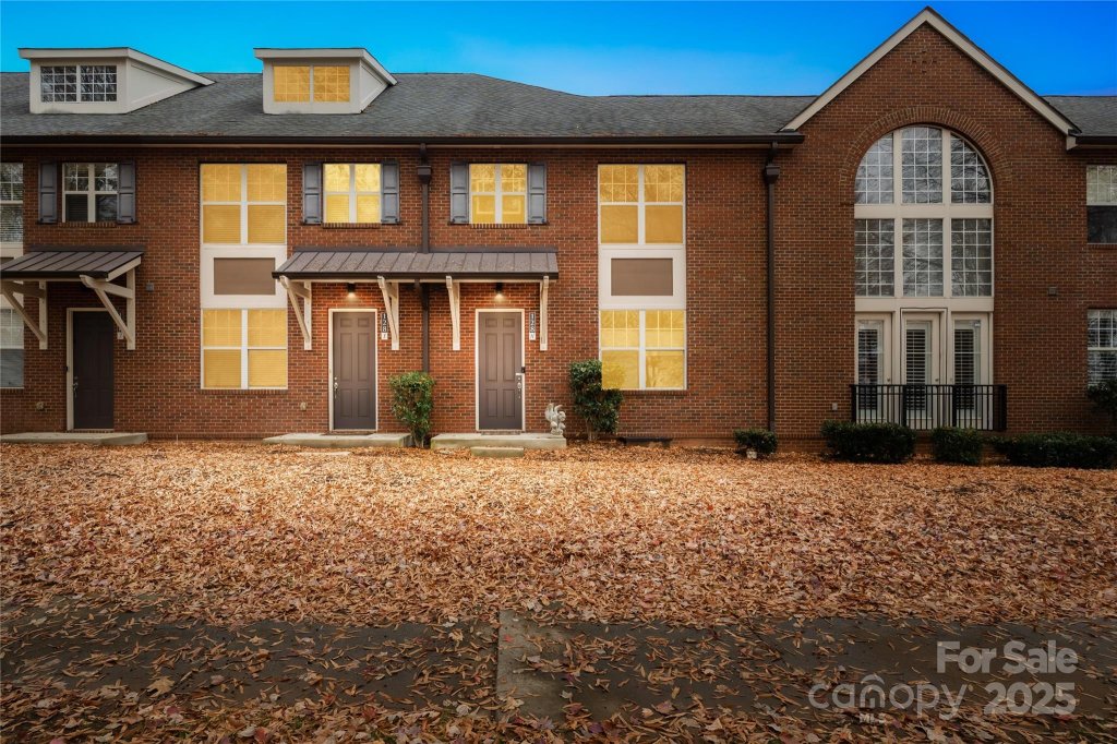 128 Steinbeck Way #H