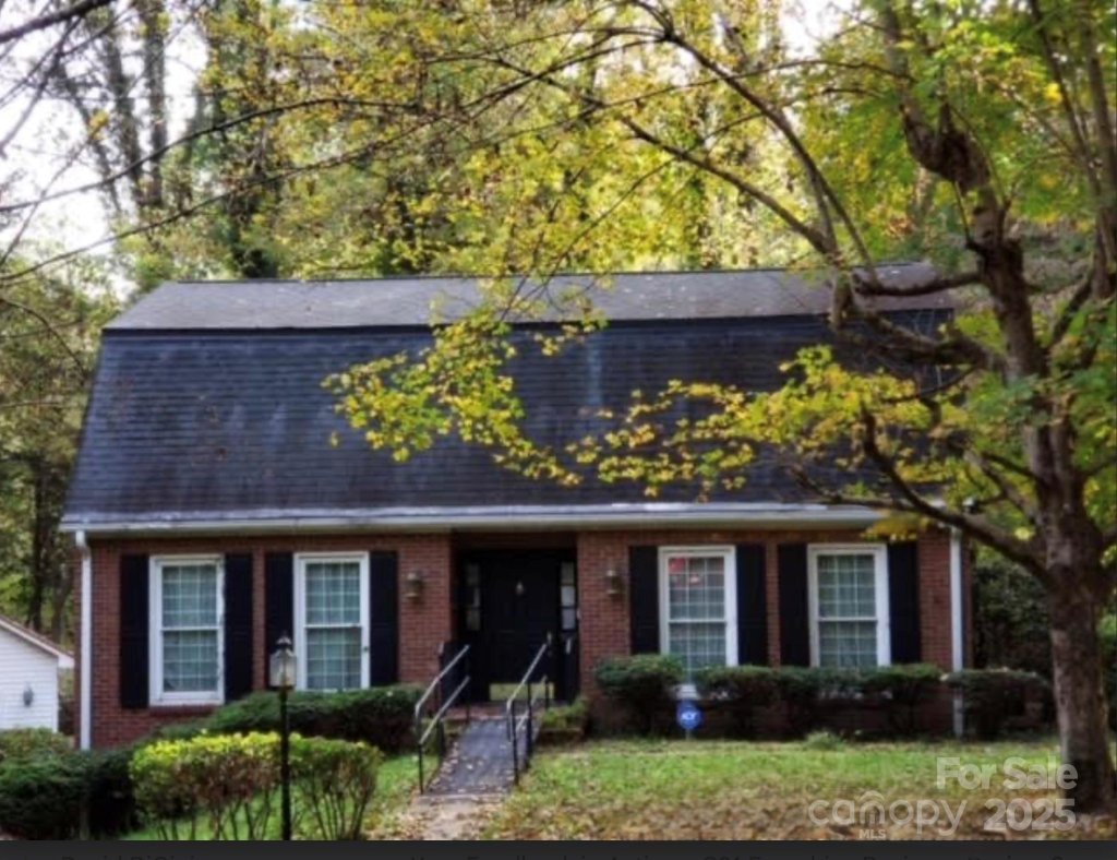 822 Westminster Circle