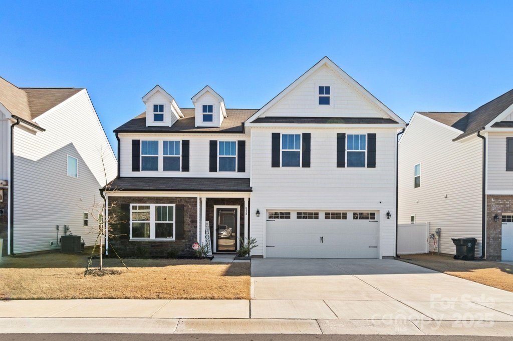 Austen Lakes, York community