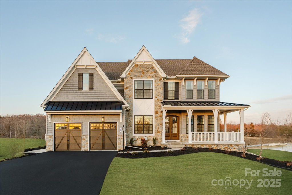 Magnolia Glen, Huntersville community