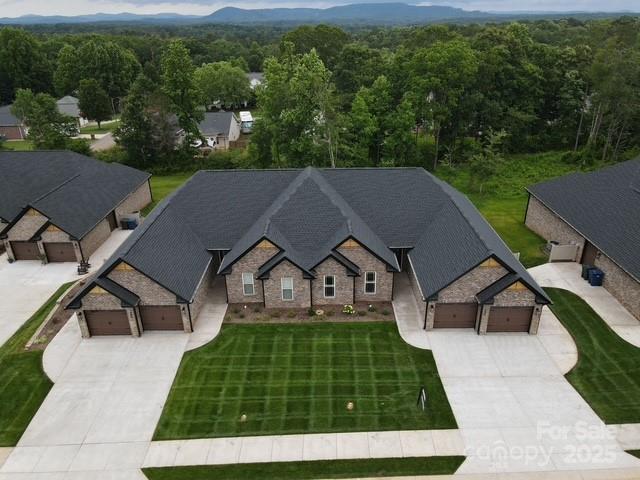 Lachlan Village, Hickory community