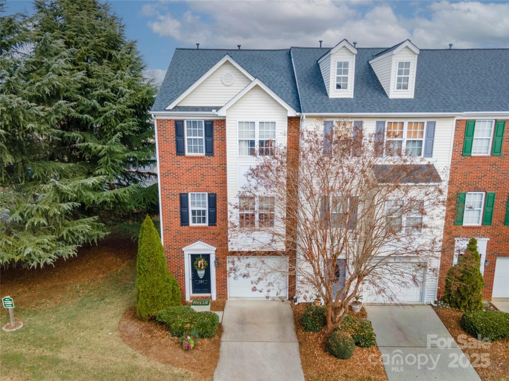 101 Rock Ridge Lane