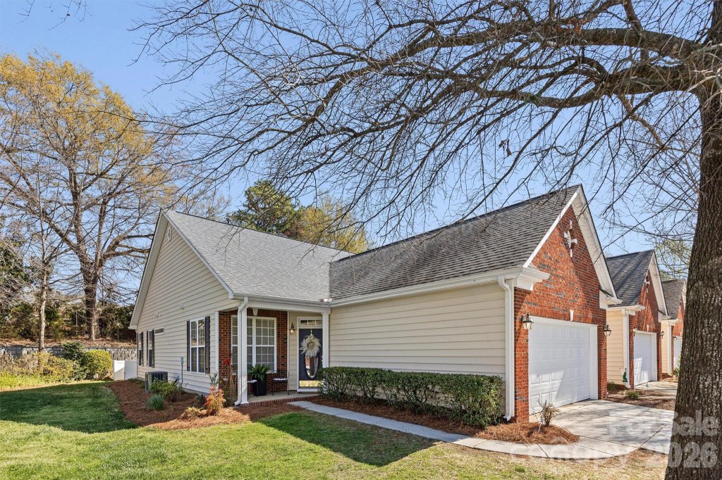 1657 Onyx Ridge
