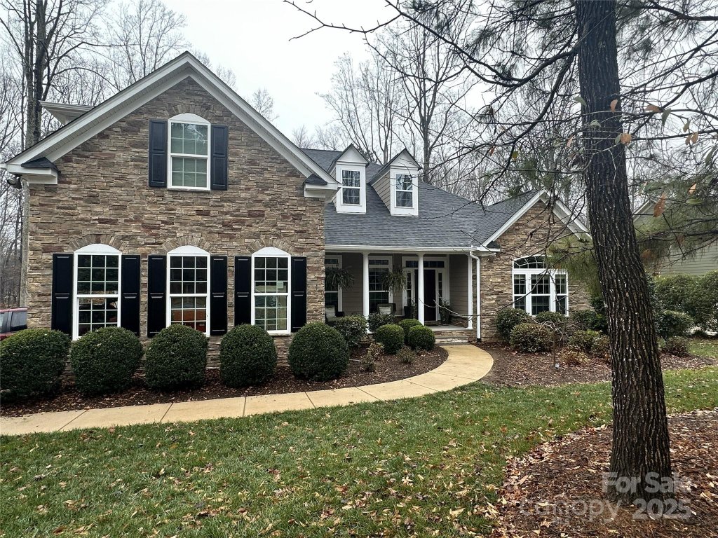 109 Chaska Loop