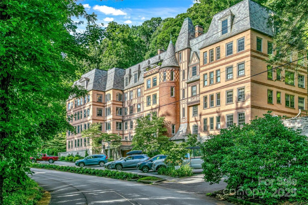 185 Macon Avenue B-3