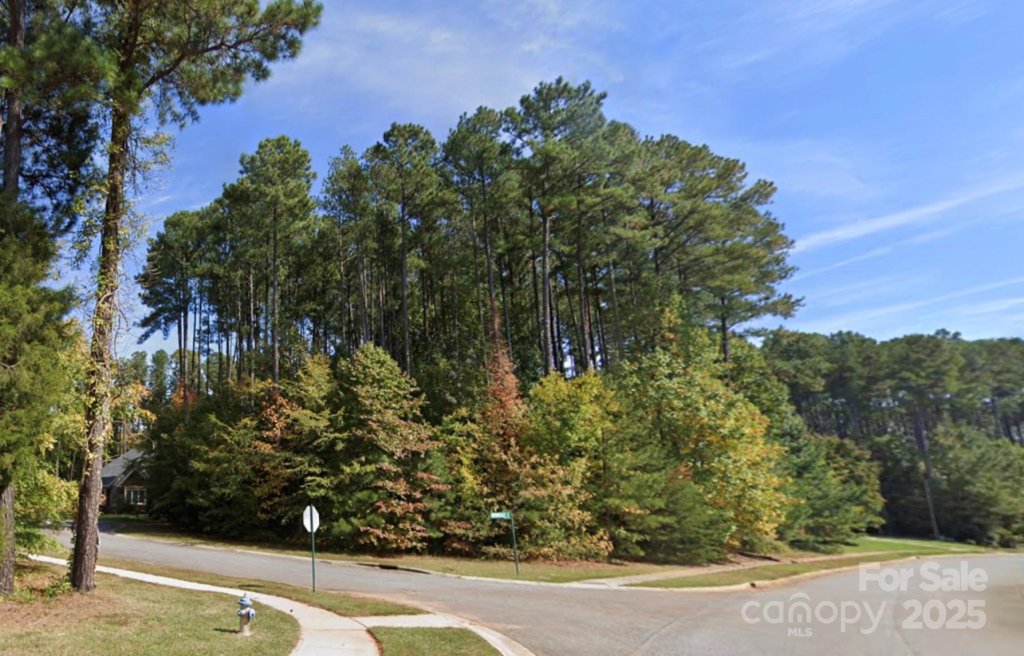 301 E Glenview Drive