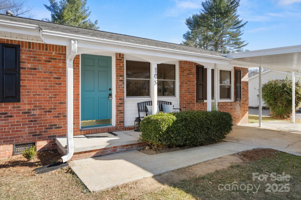 109 Willowbrook Road