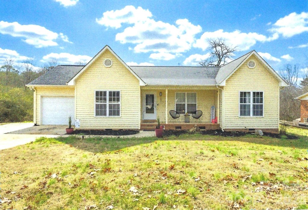 Monticello Heights, Statesville community