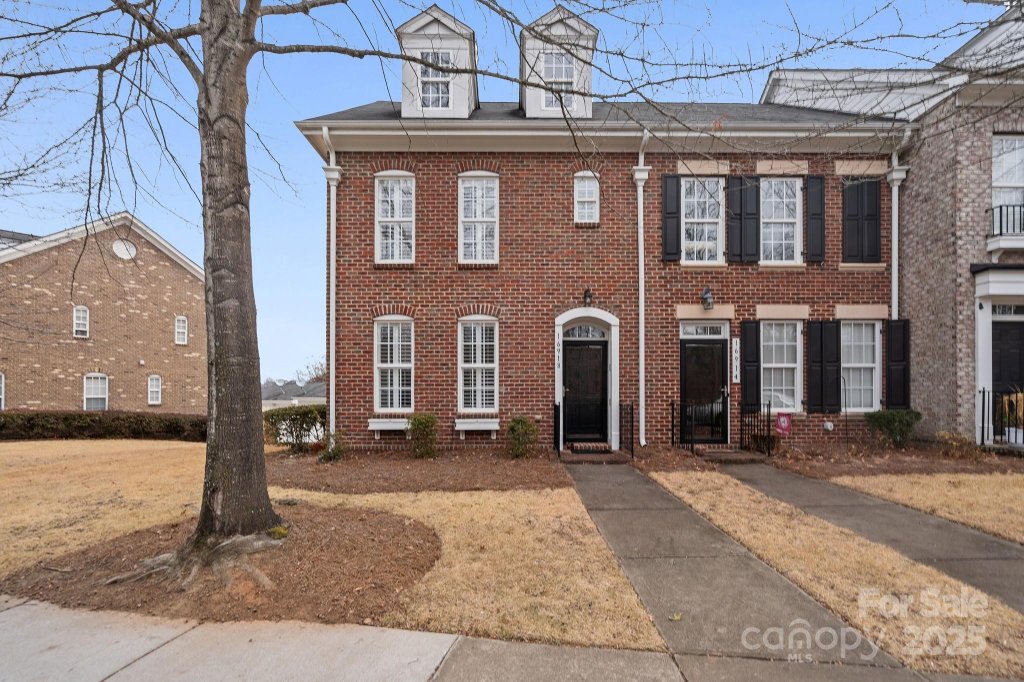 16918 Summers Walk Boulevard