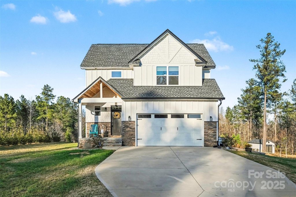 Magnolia, Clover community
