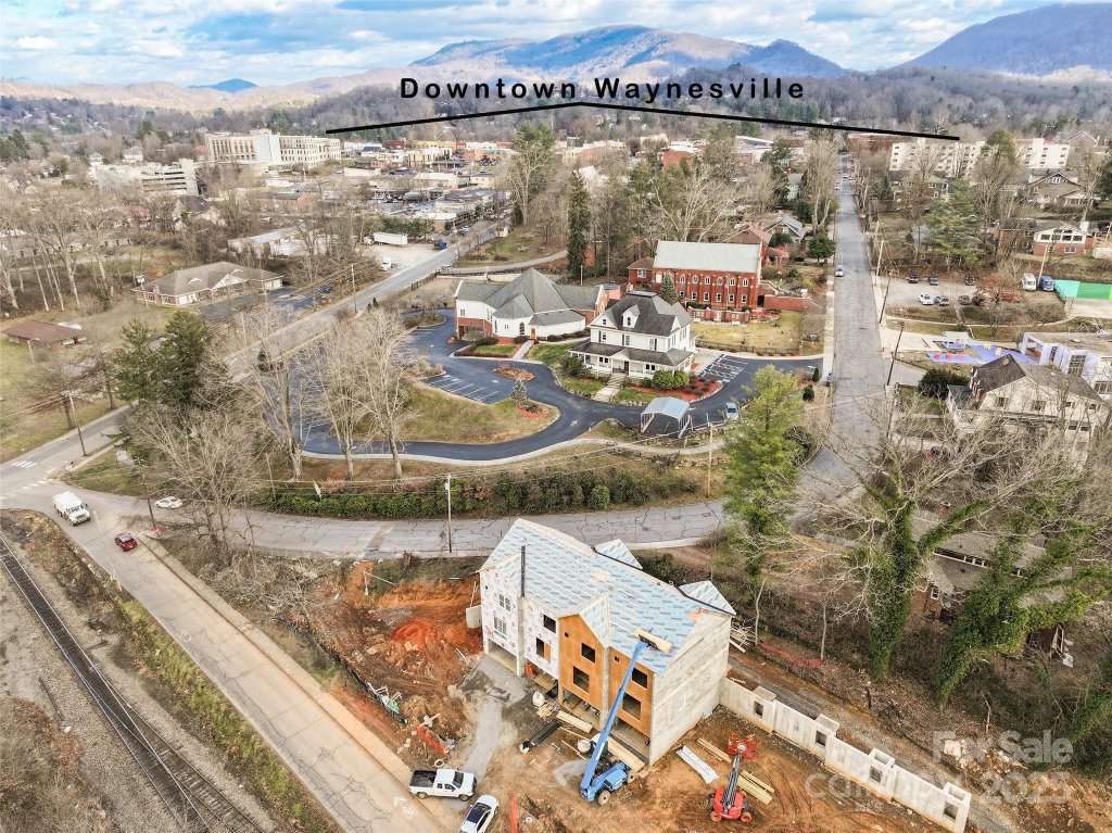 Richland Estates, Waynesville community