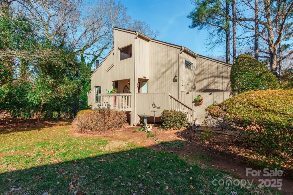 225 Riverview Terrace