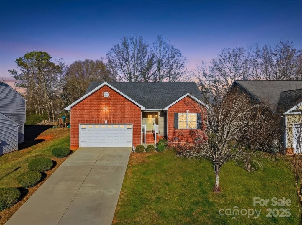 1636 Mayfair Drive