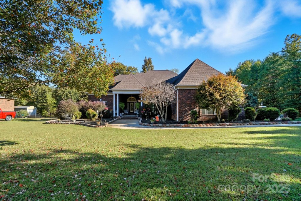 Vanderburg Estates, Concord community