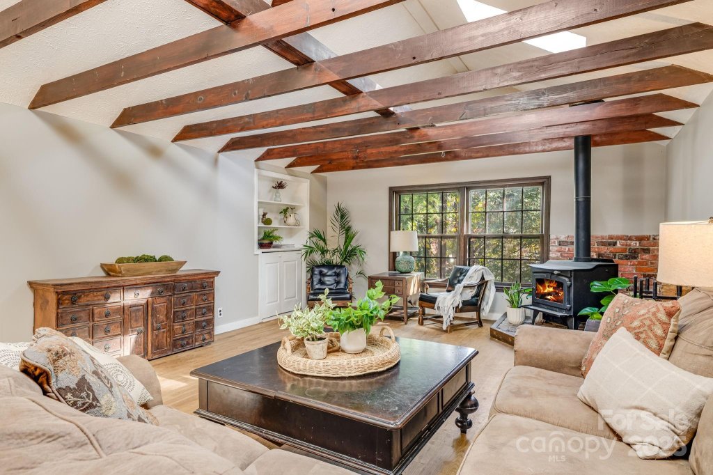 Laurel Park Estates, Laurel Park community