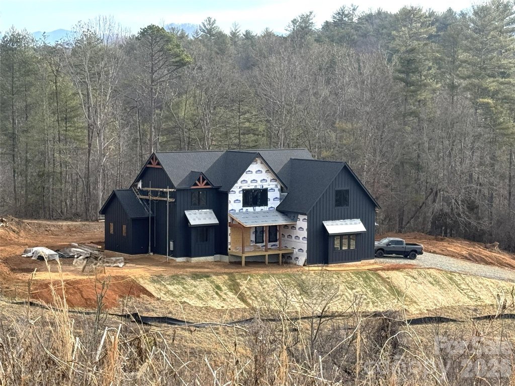 Garrison Hills, Weaverville community