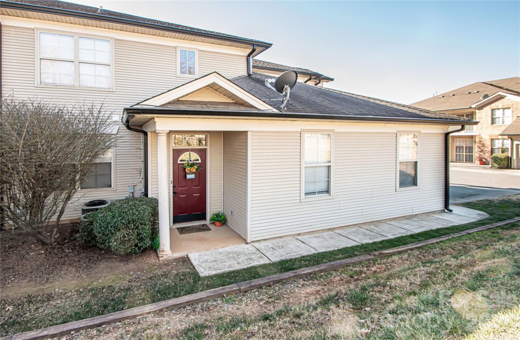 Michaels Landing, Charlotte community