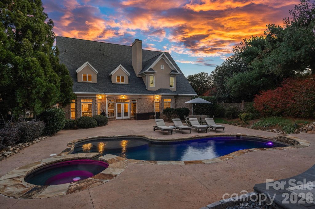 18823 Peninsula Cove Lane