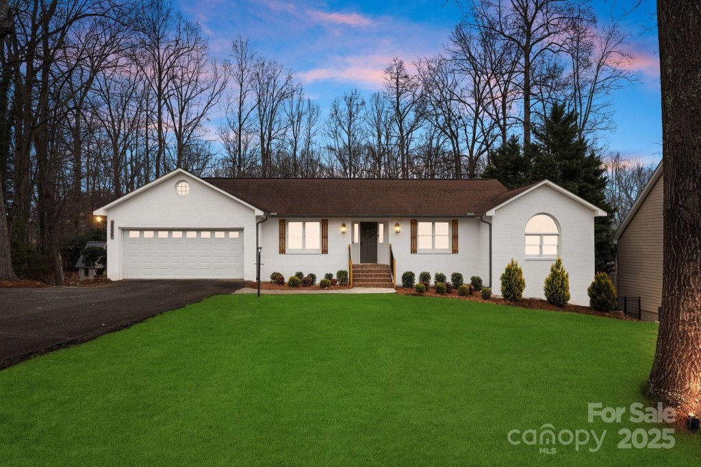 2550 Green Point Lane