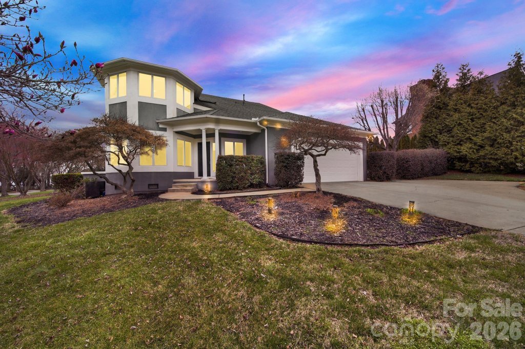 120 Royal Pointe Way