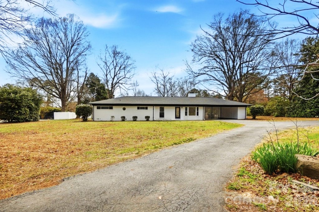 125a Forest Hills Drive