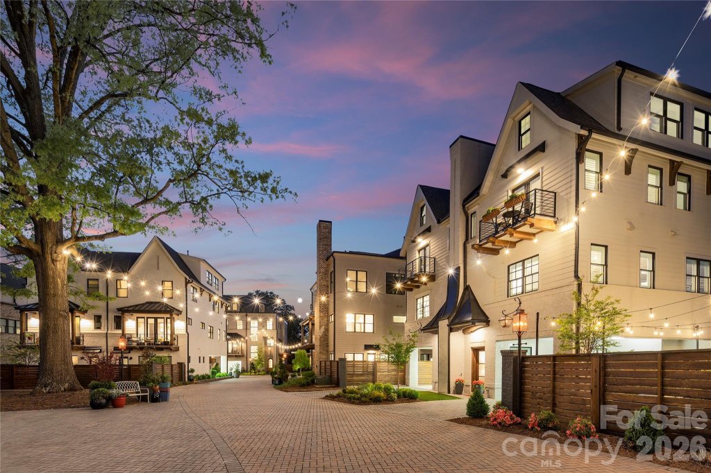 512 Living Way