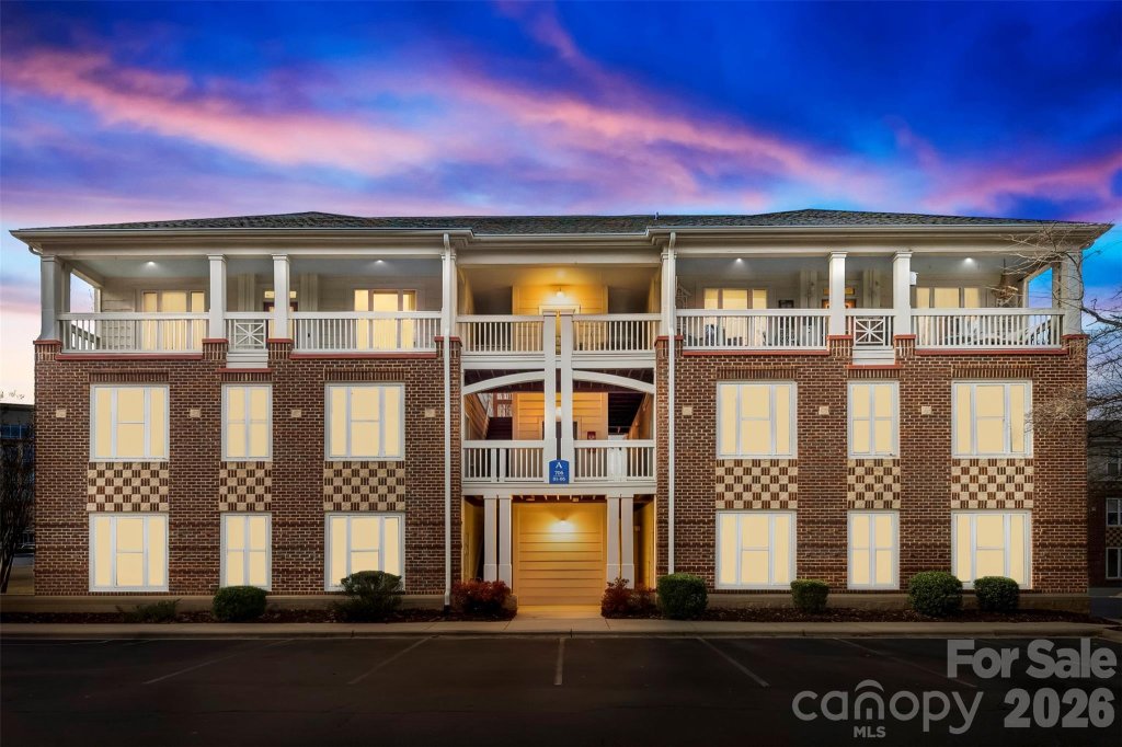 Spinnaker Reach, Davidson community